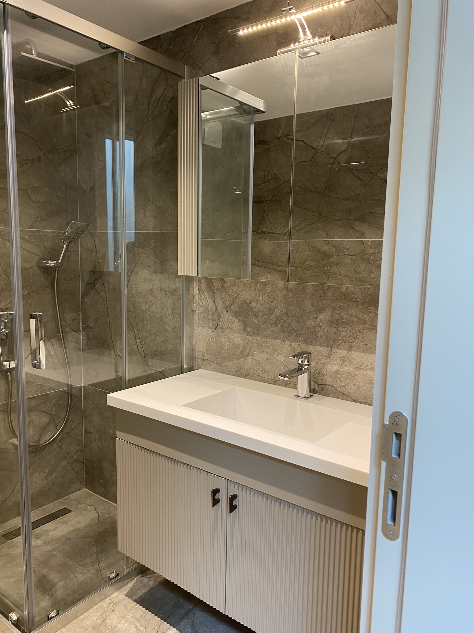 Bodrum Yalıkavak Villa — malzeme ve doku yakın plan
