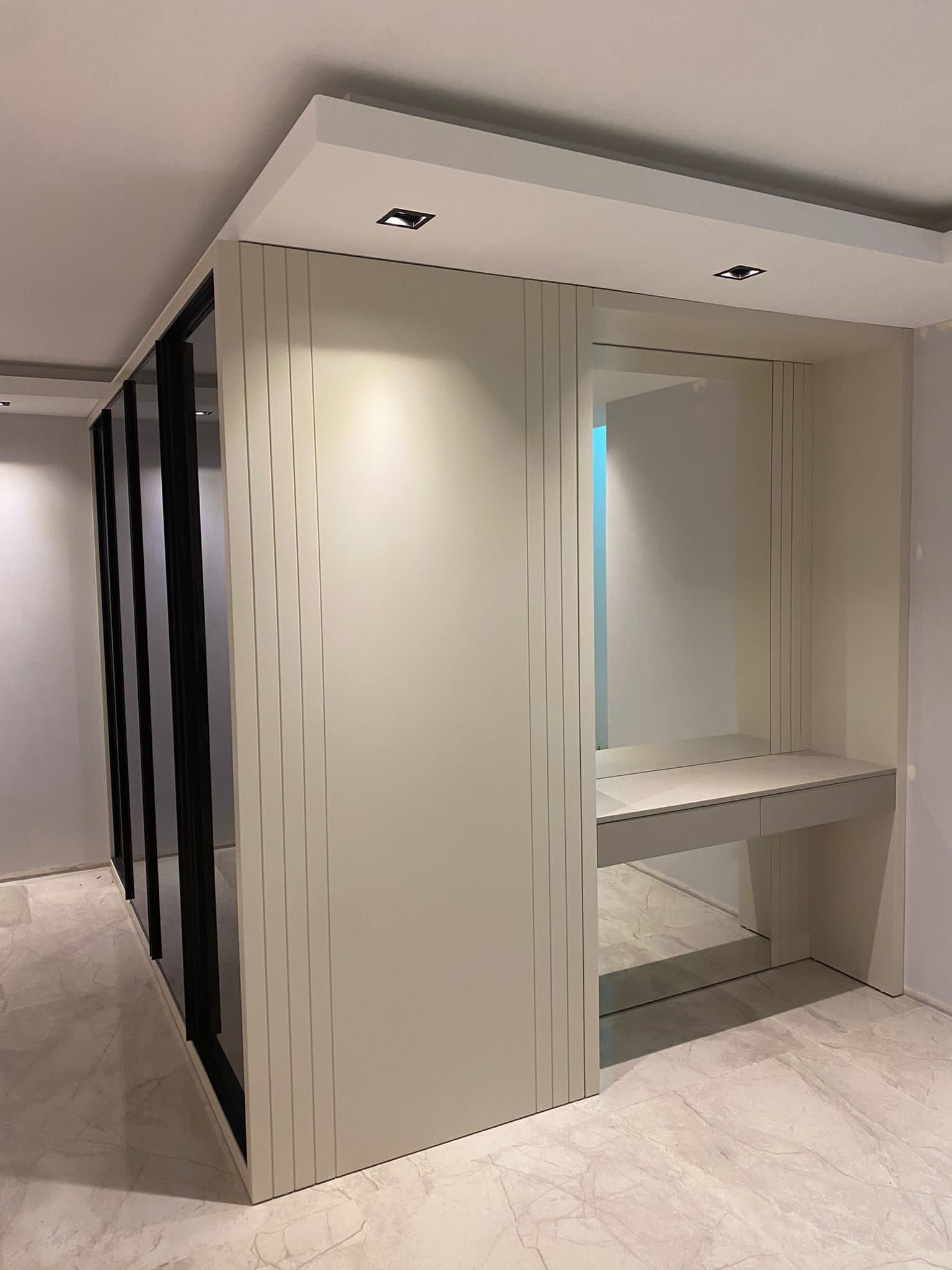 Bodrum Yalıkavak villa dolap tasarımı özel çizgi ve oran